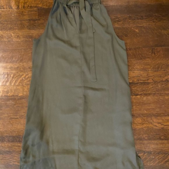 Green Dress - Picture 5 of 10